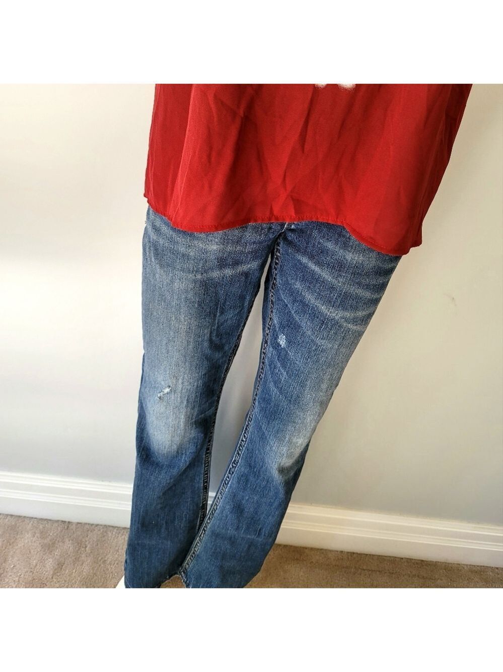 Plus Size 31 Silver Jeans Tuesday Low Boot Fluid Distressed Denim Jeans